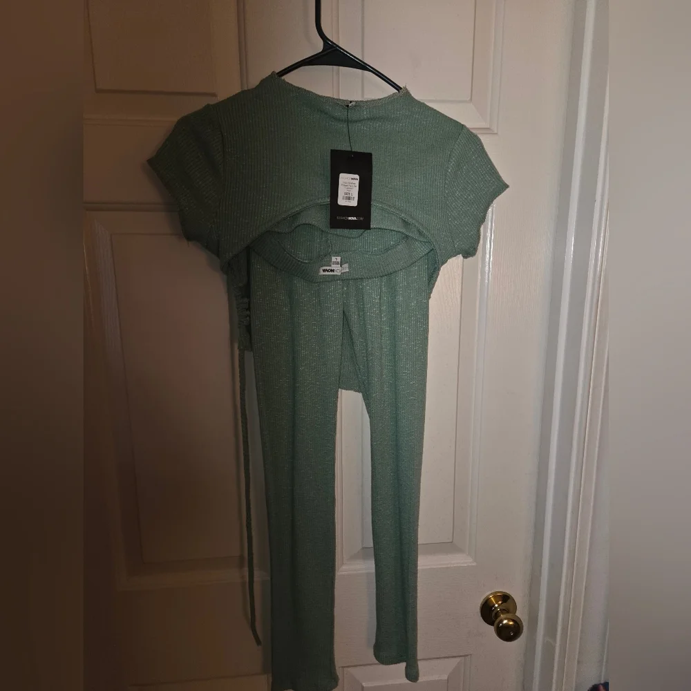 Fashion Nova Ribbed Pant Set in Sage - Picture 3 of 5